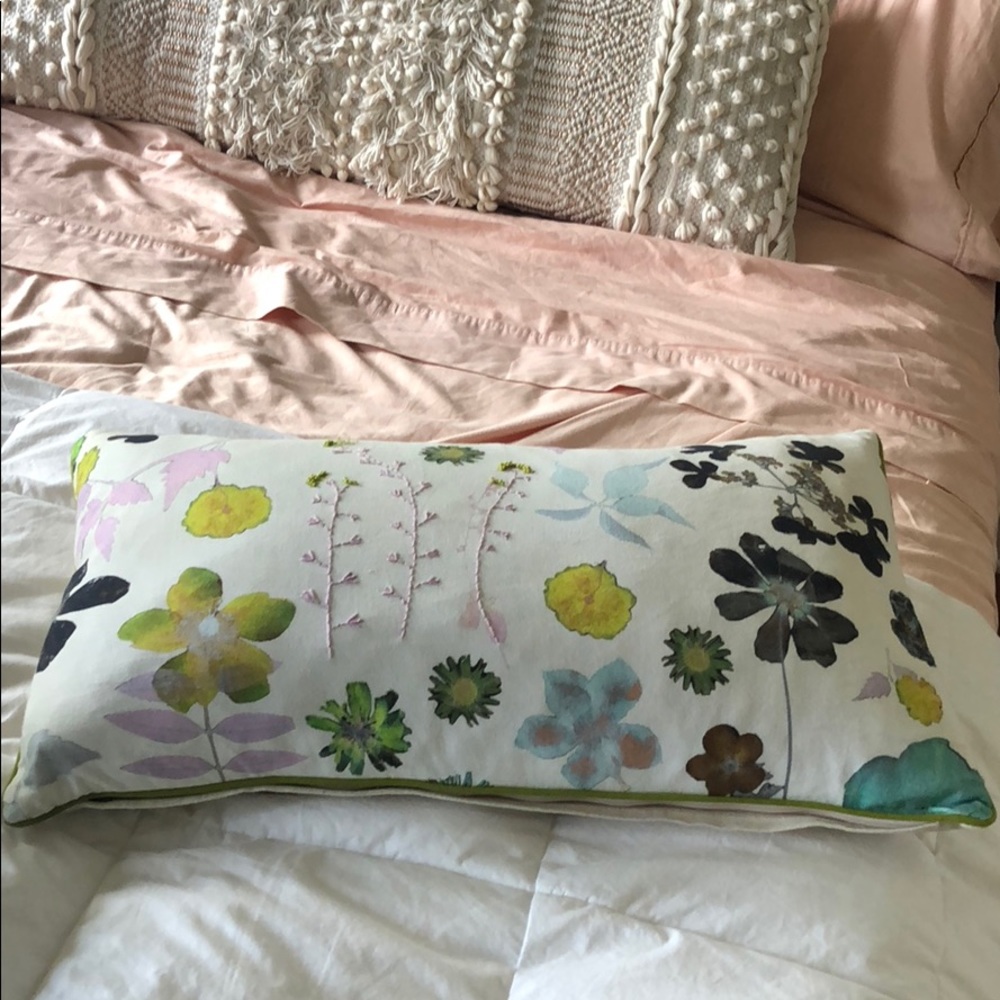Floral accent pillow